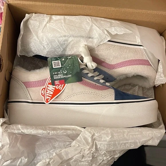 Stacked sherpa Vans - Picture 4 of 4